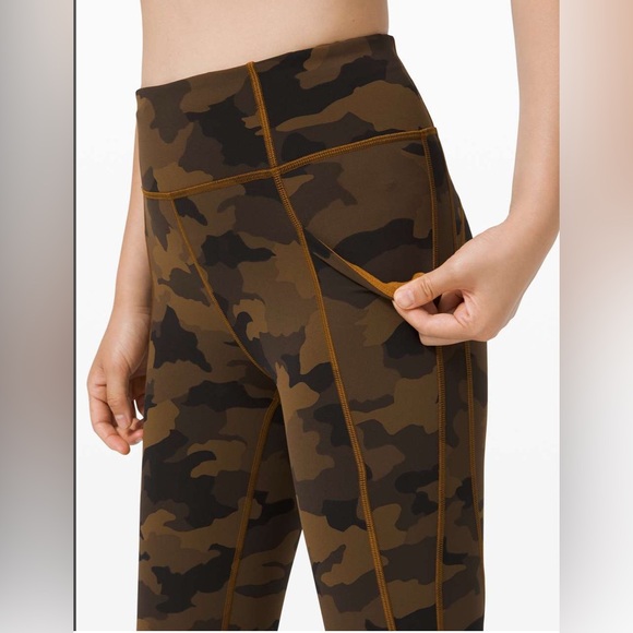 Lululemon Time To Sweat Crop 23"
Size 4
Heritage 365 Camo Burnt Caramel - Picture 4 of 12